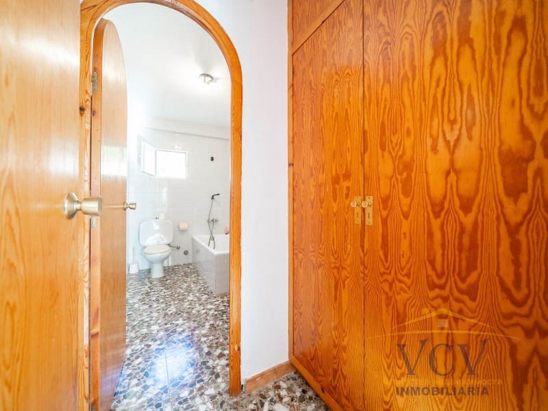 4 soverom Hus til salgs i El Campello med garasje - € 285 000 (Ref: 9948476)