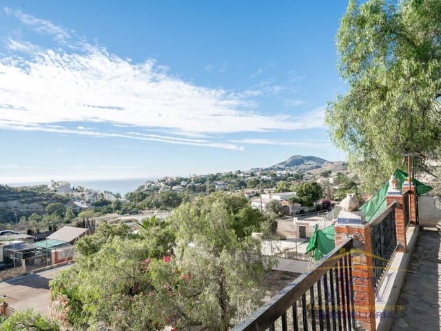 4 soveværelse Byhus til salg i El Campello med garage - € 285.000 (Ref: 9948476)