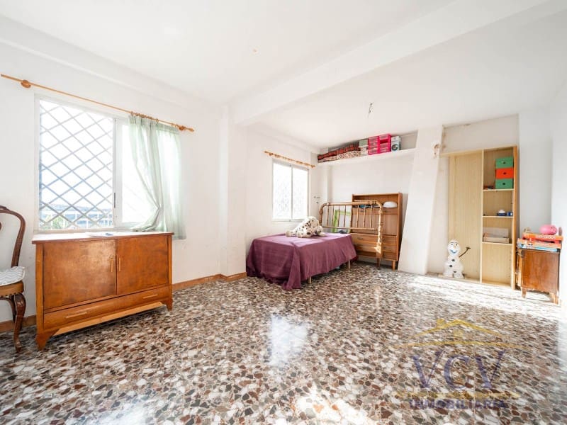 4 soverom Hus til salgs i El Campello med garasje - € 285 000 (Ref: 9948476)