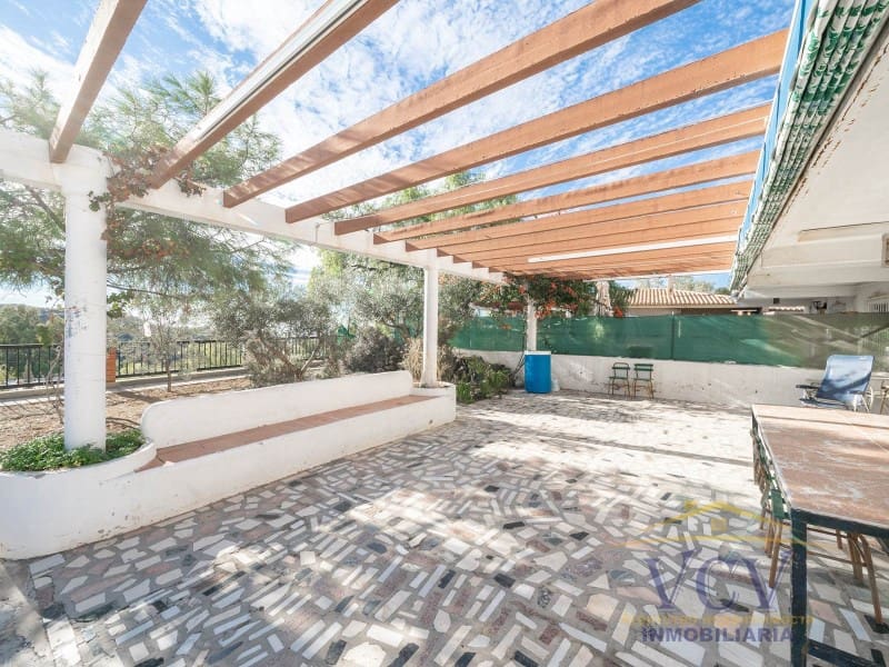 4 soverom Hus til salgs i El Campello med garasje - € 285 000 (Ref: 9948476)