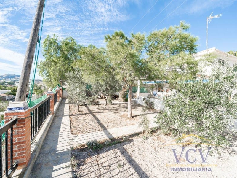 4 soverom Hus til salgs i El Campello med garasje - € 285 000 (Ref: 9948476)