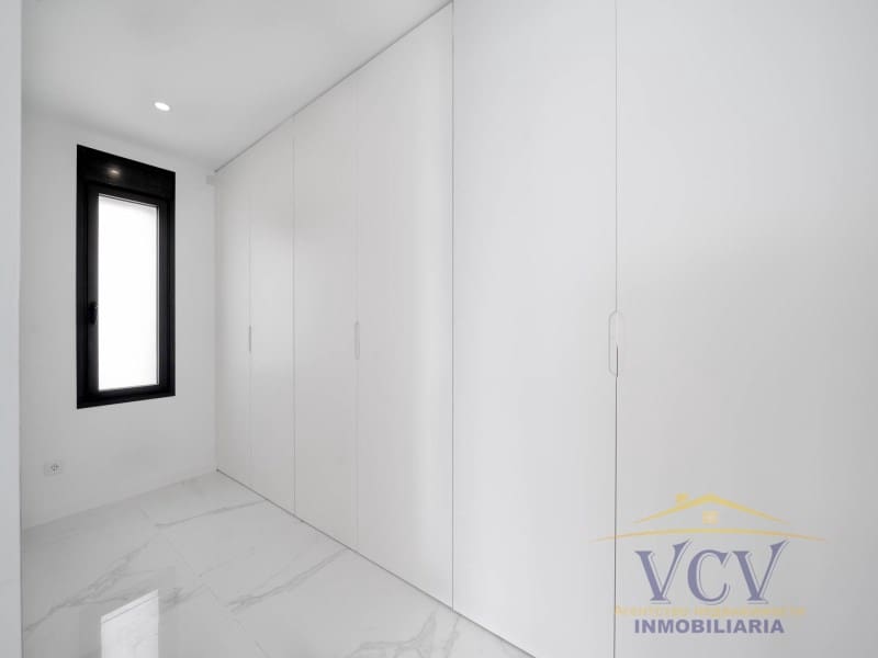 5 soverom Villa til salgs i El Campello med garasje - € 2 700 000 (Ref: 9948477)