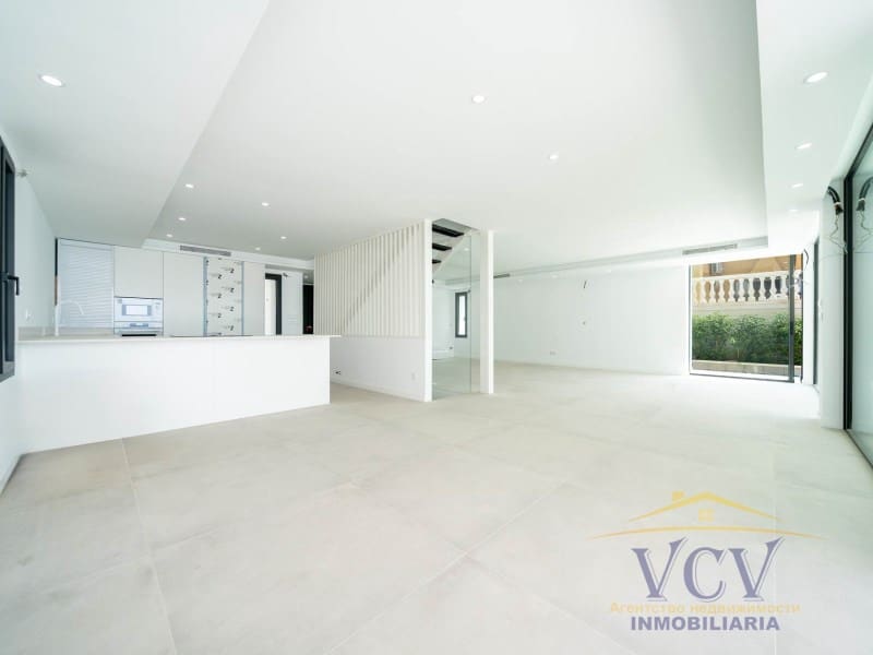 5 soverom Villa til salgs i El Campello med garasje - € 2 700 000 (Ref: 9948477)