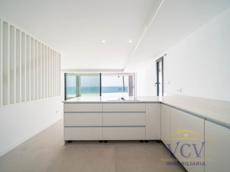 5 soverom Villa til salgs i El Campello med garasje - € 2 700 000 (Ref: 9948477)
