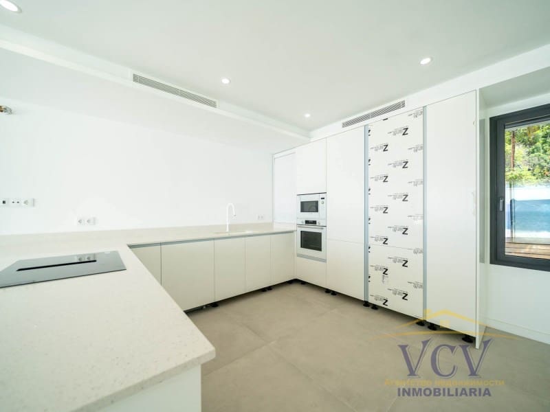 5 soverom Villa til salgs i El Campello med garasje - € 2 700 000 (Ref: 9948477)