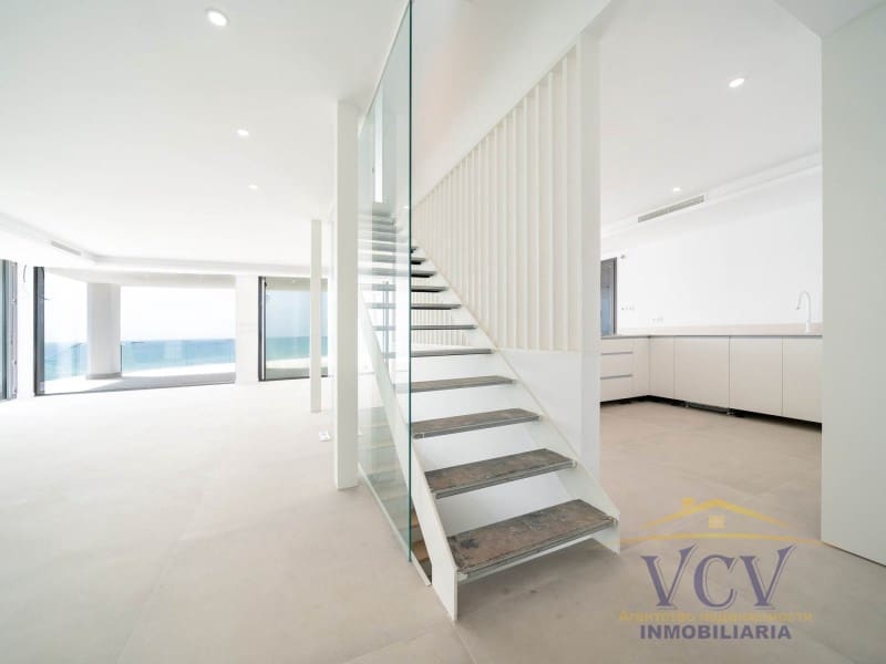 5 soverom Villa til salgs i El Campello med garasje - € 2 700 000 (Ref: 9948477)