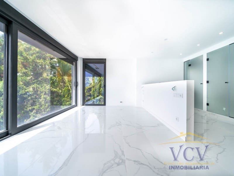 5 soverom Villa til salgs i El Campello med garasje - € 2 700 000 (Ref: 9948477)