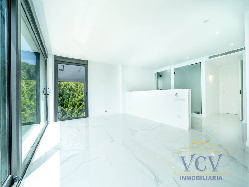 5 soverom Villa til salgs i El Campello med garasje - € 2 700 000 (Ref: 9948477)