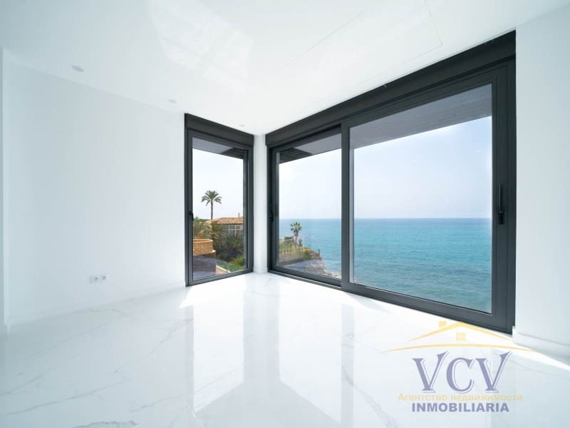 5 soverom Villa til salgs i El Campello med garasje - € 2 700 000 (Ref: 9948477)