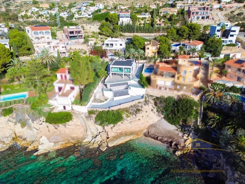 5 soverom Villa til salgs i El Campello med garasje - € 2 700 000 (Ref: 9948477)