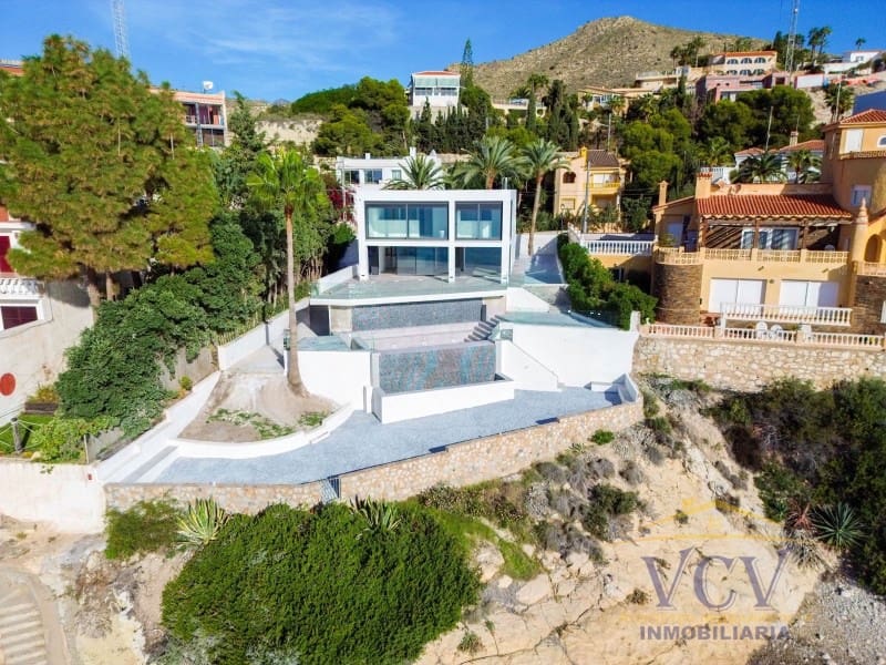 5 soverom Villa til salgs i El Campello med garasje - € 2 700 000 (Ref: 9948477)