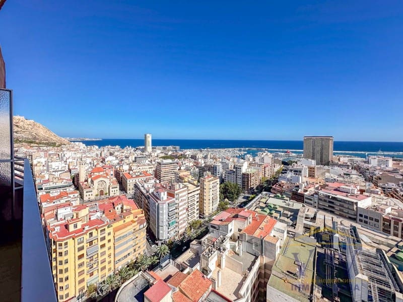 Studio te koop in Alicante stad - € 280.000 (Ref: 9948480)