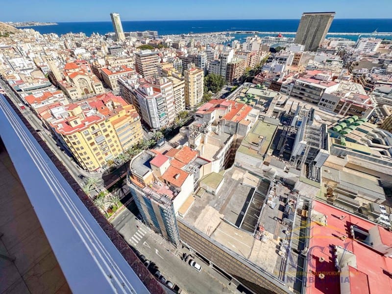 Studio te koop in Alicante stad - € 280.000 (Ref: 9948480)
