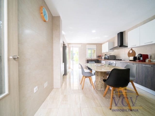 5 soverom Villa til salgs i Playa de Muchavista, El Campello med garasje - € 1 100 000 (Ref: 9948483)