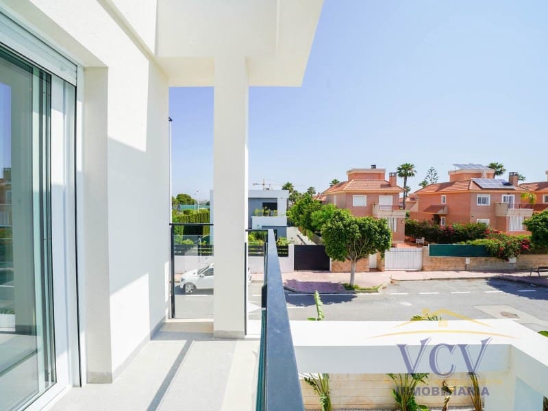 3 soverom Hus til salgs i Gran Alacant med garasje - € 450 000 (Ref: 9948484)