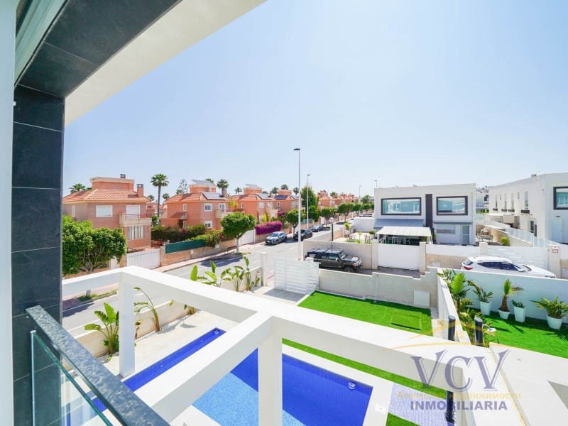 3 soverom Hus til salgs i Gran Alacant med garasje - € 450 000 (Ref: 9948484)