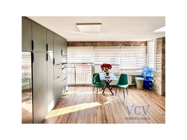 1 soveværelse Penthouse til salg i Barrio del Centro, Alicante by - € 300.000 (Ref: 9948486)