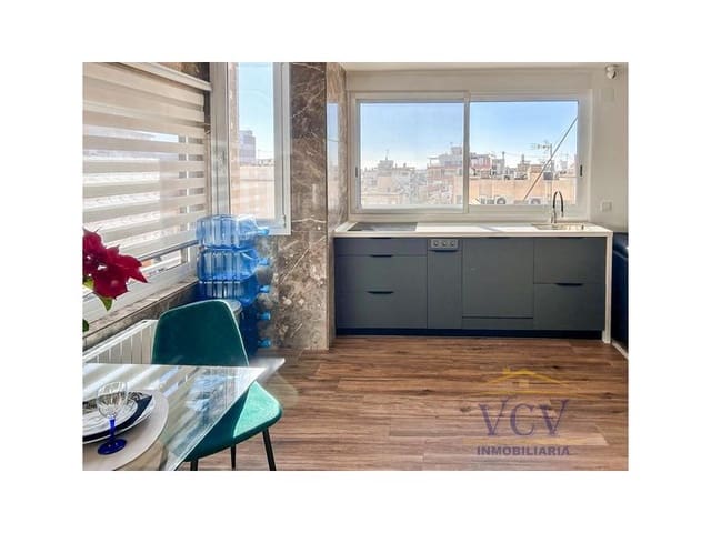 1 soveværelse Penthouse til salg i Barrio del Centro, Alicante by - € 300.000 (Ref: 9948486)