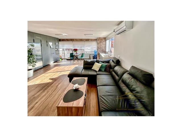 1 soveværelse Penthouse til salg i Barrio del Centro, Alicante by - € 300.000 (Ref: 9948486)