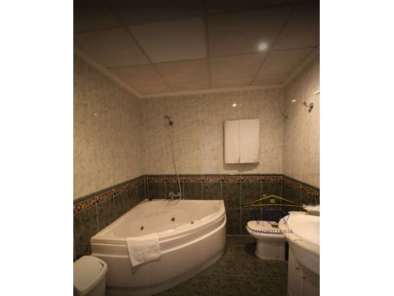 31 soveværelse Hotel til salg i Torrevieja med swimmingpool - € 2.800.000 (Ref: 9948489)