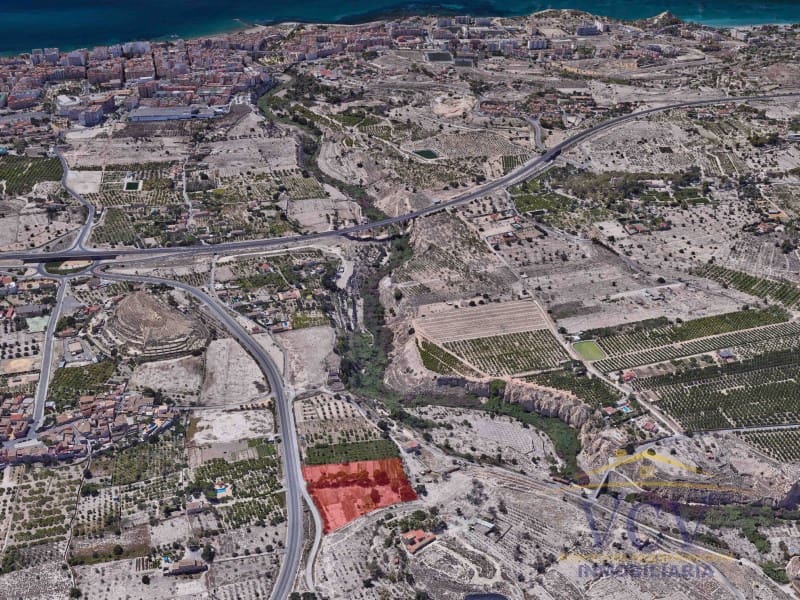 Rakentamaton maa myytävänä paikassa La Villajoyosa / Vila Joiosa - 260 000 € (Ref: 9948497)