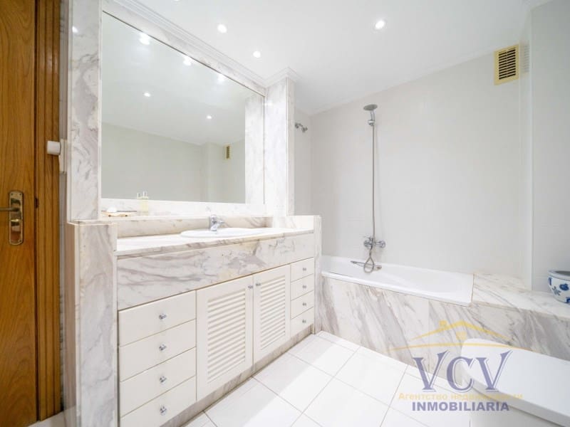 3 camera da letto Appartamento in vendita in Alicante citta - 680.000 € (Rif: 9977251)