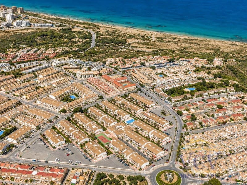 2 soverom Hus til salgs i Gran Alacant med garasje - € 230 000 (Ref: 9995084)