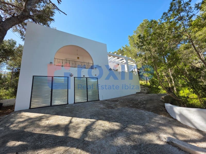 3 bedroom Villa for sale in Cala Vadella with garage - € 1,500,000 (Ref: 8199754)