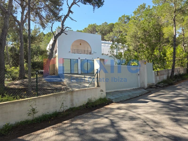 3 bedroom Villa for sale in Cala Vadella with garage - € 1,500,000 (Ref: 8199754)