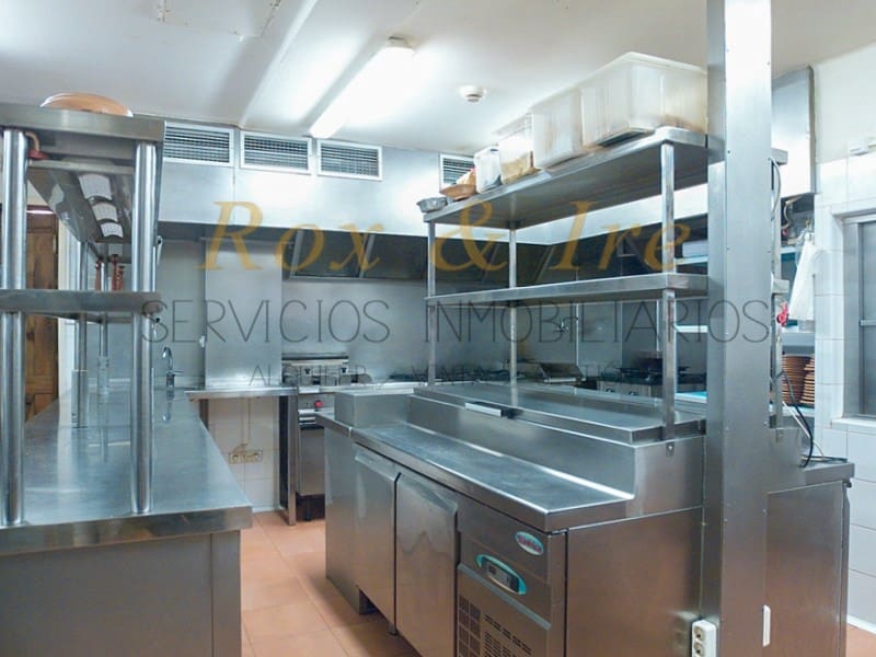 Restaurant/Bar for rent in Sant Antoni de Portmany - € 4,900 (Ref: 8199759)