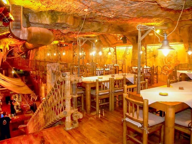 Ravintola/baari vuokrattavana paikassa Sant Antoni de Portmany - 4 900 € (Ref: 8199759)