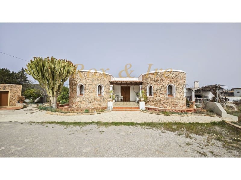 3 slaapkamer Villa te koop in Cala Bassa - € 1.999.900 (Ref: 8238238)