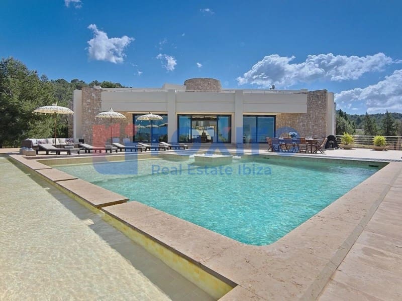 4 bedroom Villa for sale in Cala d'en Bou with pool - € 6,500,000 (Ref: 8252085)