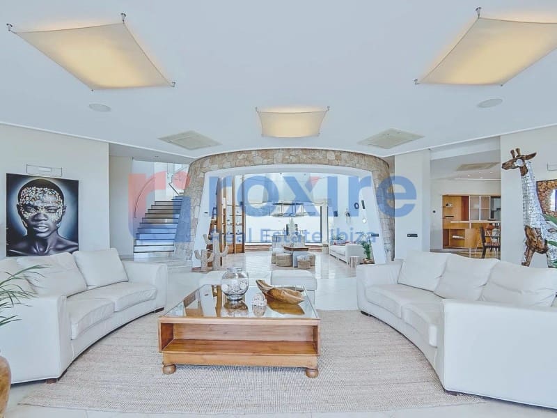 4 bedroom Villa for sale in Cala d'en Bou with pool - € 6,500,000 (Ref: 8252085)