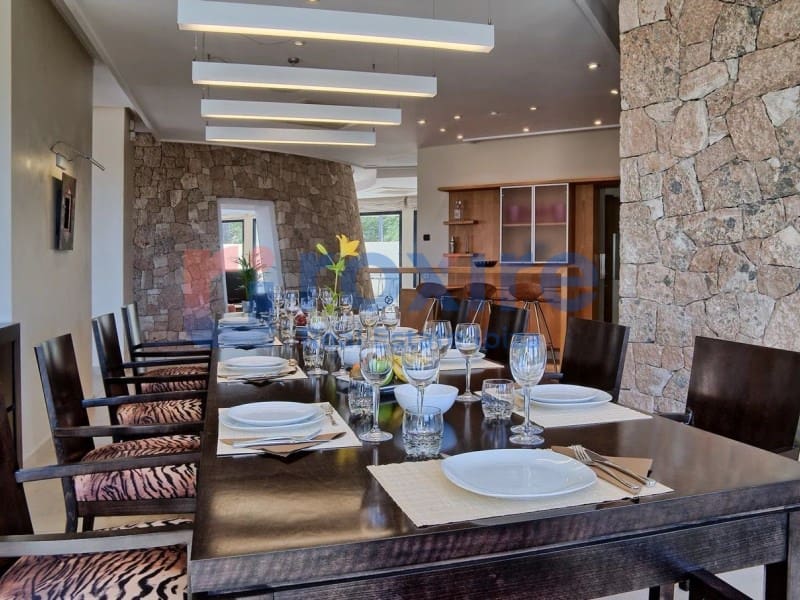 4 bedroom Villa for sale in Cala d'en Bou with pool - € 6,500,000 (Ref: 8252085)