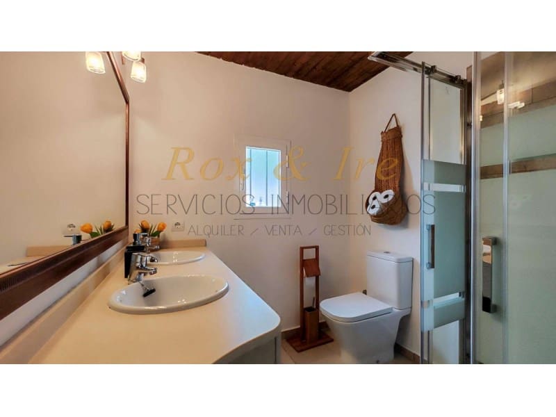 2 bedroom Villa for holiday rental in San Jose / Sant Josep de Sa Talaia with pool - € 1,750 (Ref: 8314301)