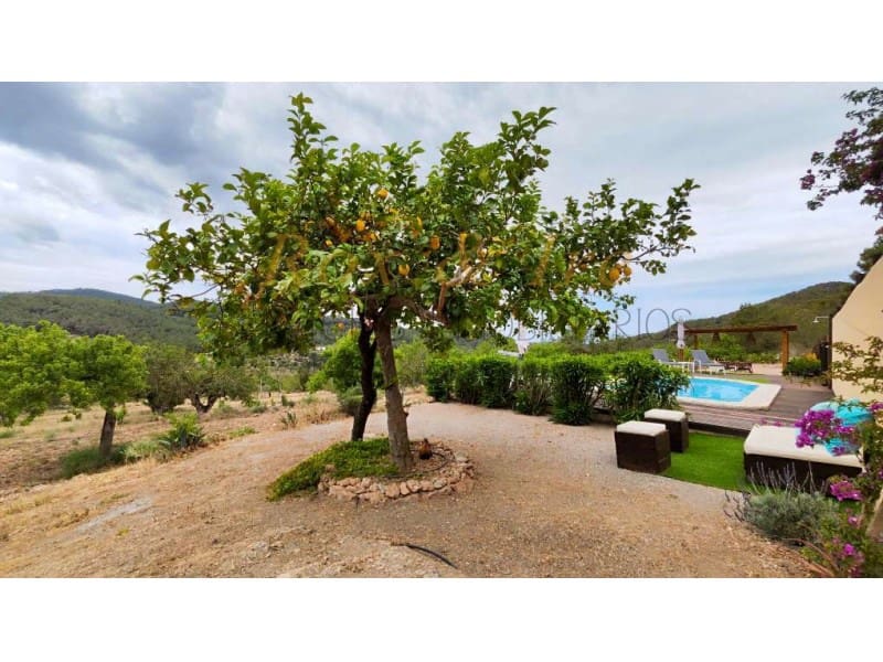 2 bedroom Villa for holiday rental in San Jose / Sant Josep de Sa Talaia with pool - € 1,750 (Ref: 8314301)