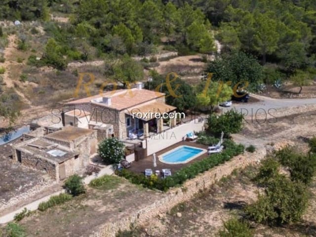 Chalet de 2 habitaciones en San Jose / Sant Josep de Sa Talaia en alquiler vacacional con piscina - 1.750 € (Ref: 8314301)