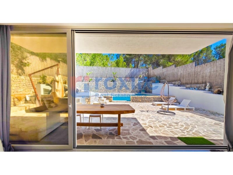 5 bedroom Villa for sale in Puig de'n Valls with pool - € 3,175,000 (Ref: 8756652)