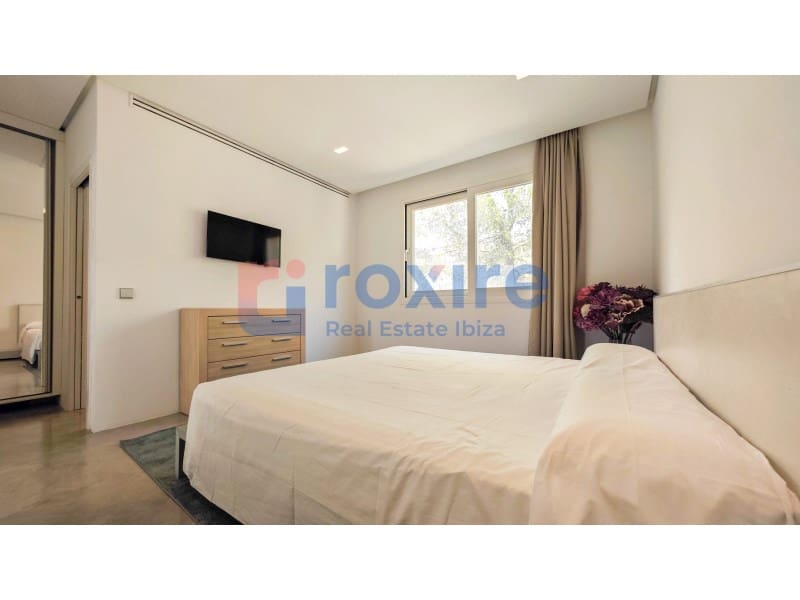 5 bedroom Villa for sale in Puig de'n Valls with pool - € 3,175,000 (Ref: 8756652)