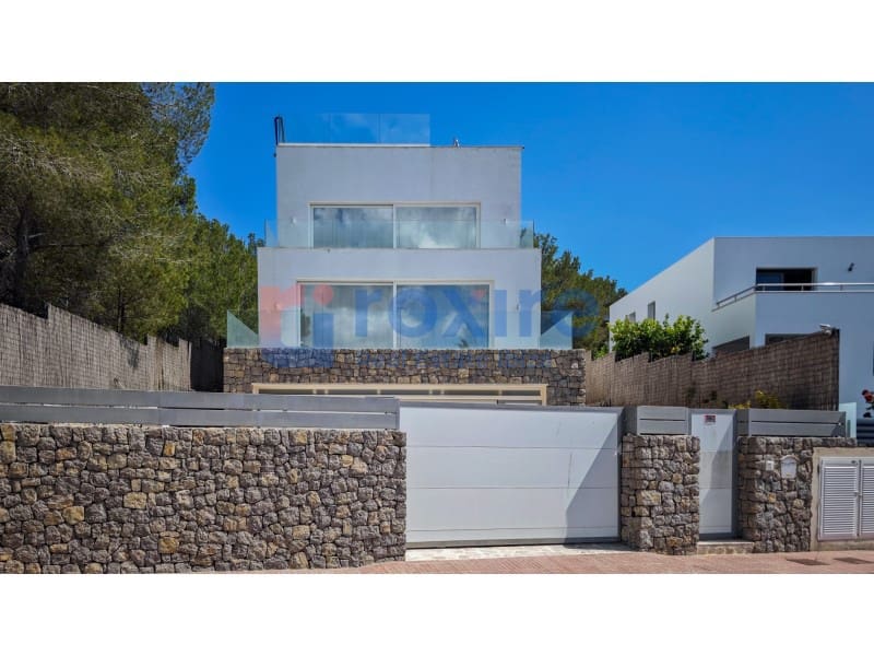 5 bedroom Villa for sale in Puig de'n Valls with pool - € 3,175,000 (Ref: 8756652)