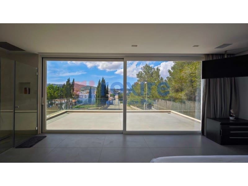 5 bedroom Villa for sale in Puig de'n Valls with pool - € 3,175,000 (Ref: 8756652)