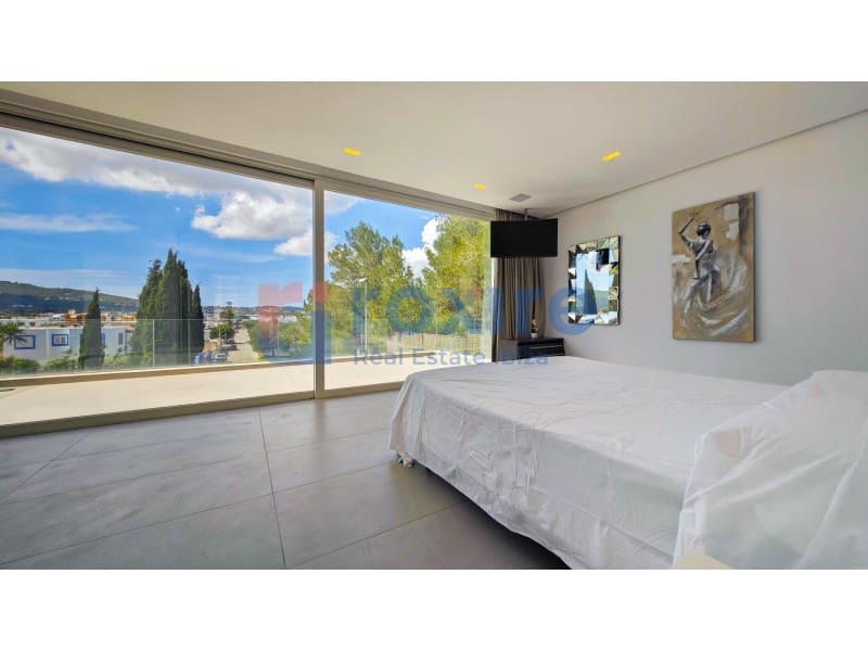 5 bedroom Villa for sale in Puig de'n Valls with pool - € 3,175,000 (Ref: 8756652)