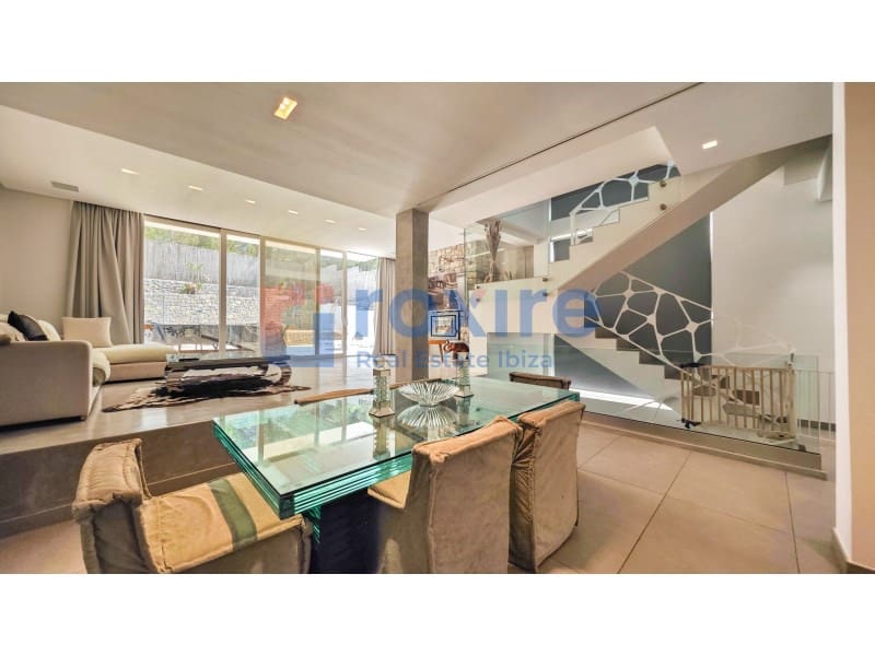 5 bedroom Villa for sale in Puig de'n Valls with pool - € 3,175,000 (Ref: 8756652)