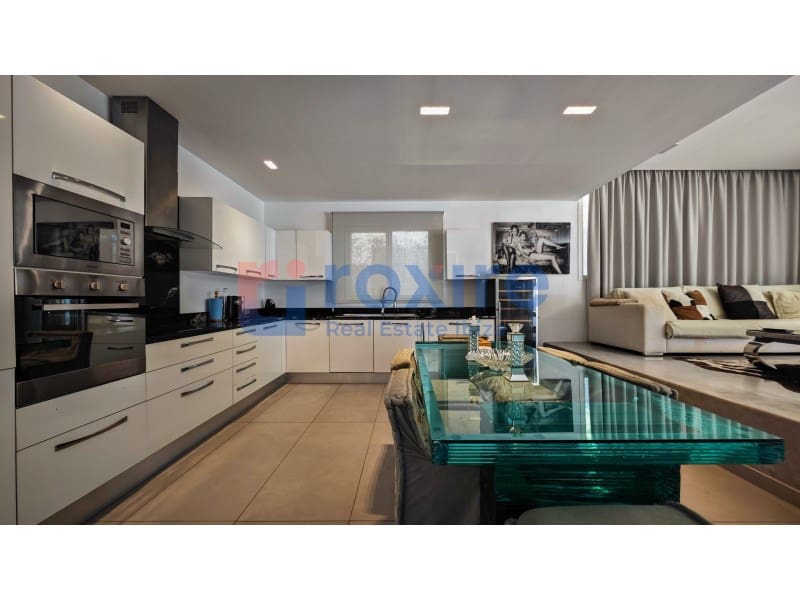 5 bedroom Villa for sale in Puig de'n Valls with pool - € 3,175,000 (Ref: 8756652)