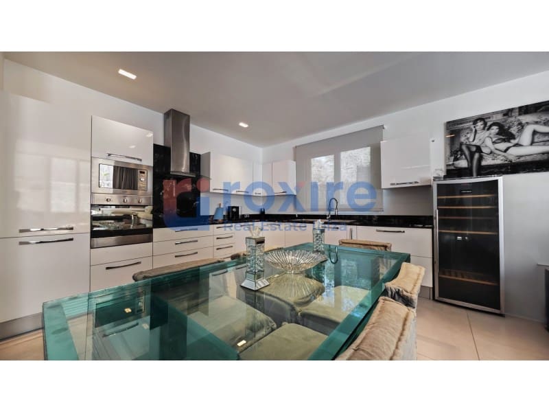 5 bedroom Villa for sale in Puig de'n Valls with pool - € 3,175,000 (Ref: 8756652)