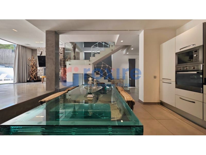 5 bedroom Villa for sale in Puig de'n Valls with pool - € 3,175,000 (Ref: 8756652)