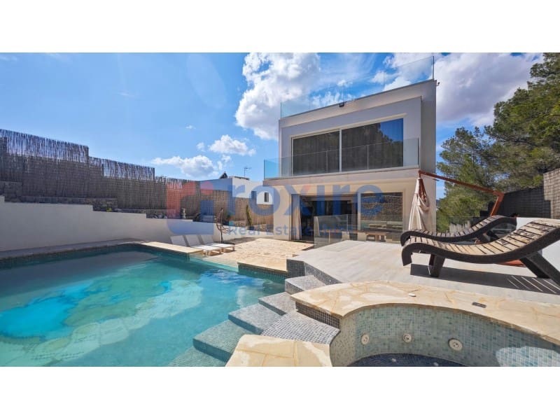 5 bedroom Villa for sale in Puig de'n Valls with pool - € 3,175,000 (Ref: 8756652)