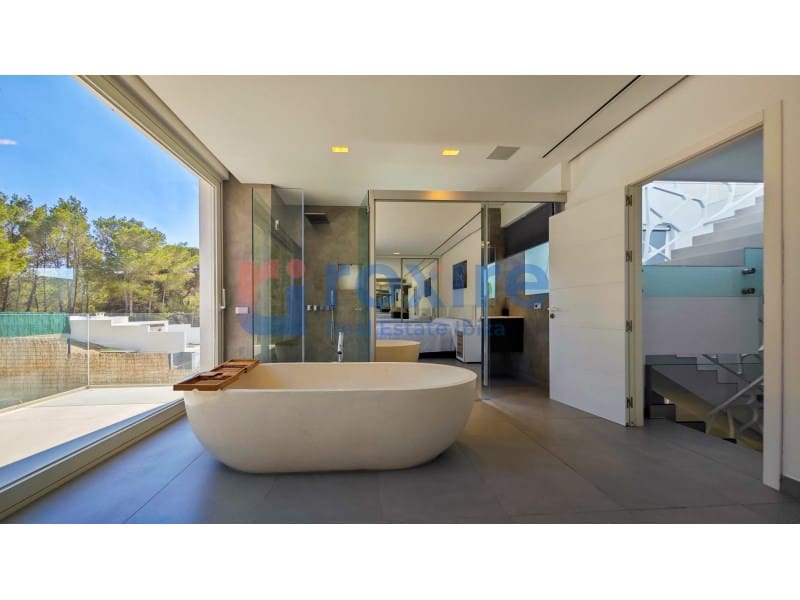 5 bedroom Villa for sale in Puig de'n Valls with pool - € 3,175,000 (Ref: 8756652)