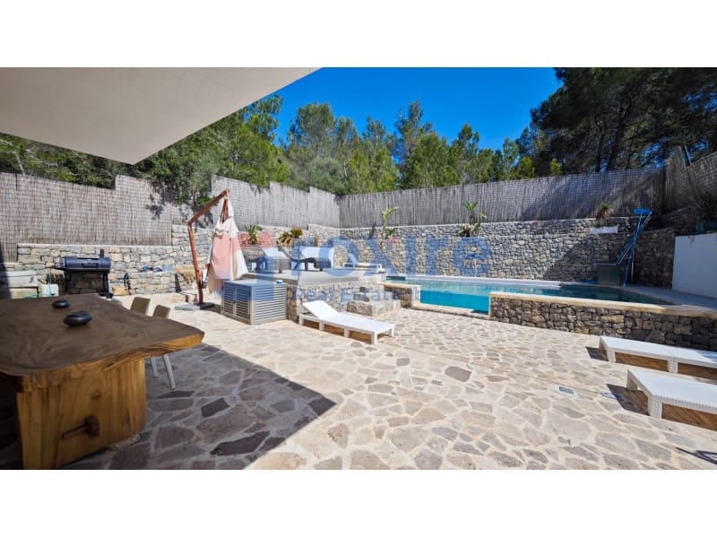 5 bedroom Villa for sale in Puig de'n Valls with pool - € 3,175,000 (Ref: 8756652)